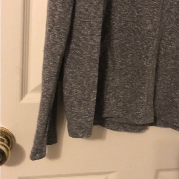 Madewell long sleeve grey top! EUC - Picture 3 of 8